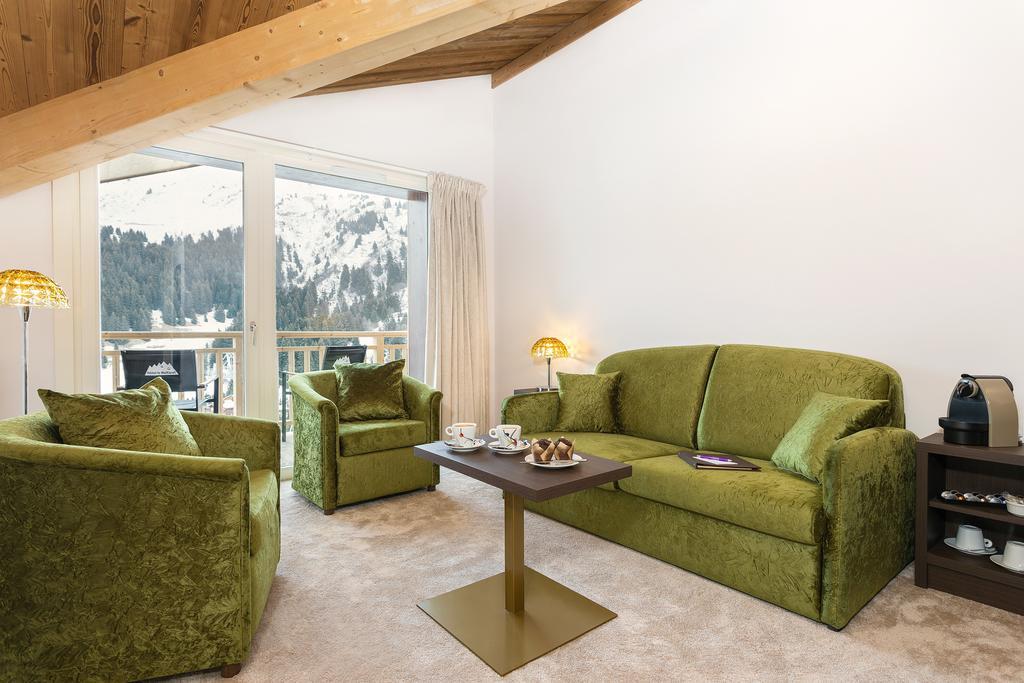 Madame Vacances Hotel & Spa Le Mottaret Meribel Exterior photo