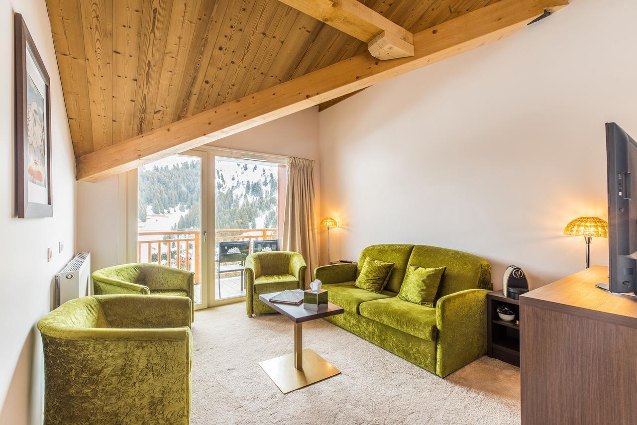 Madame Vacances Hotel & Spa Le Mottaret Meribel Exterior photo
