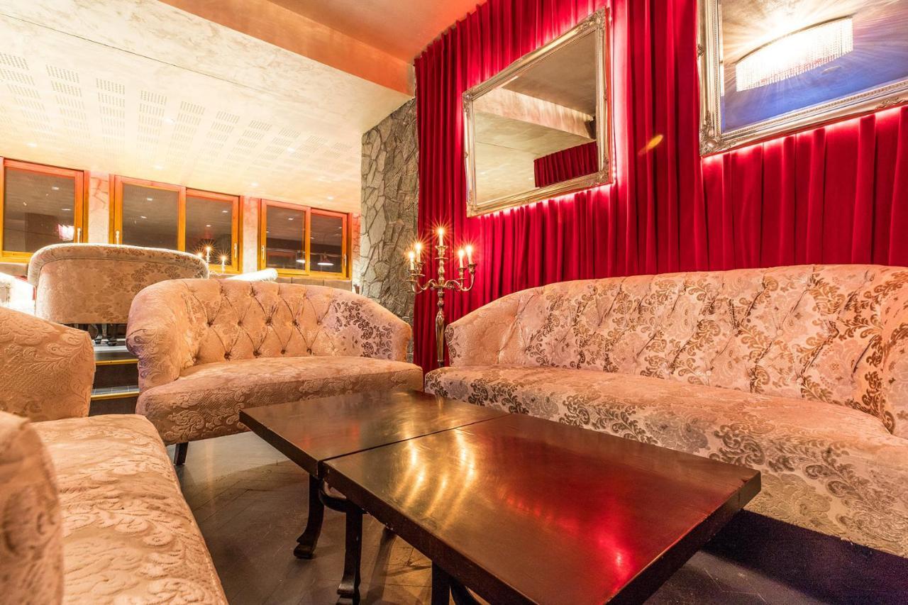 Madame Vacances Hotel & Spa Le Mottaret Meribel Exterior photo